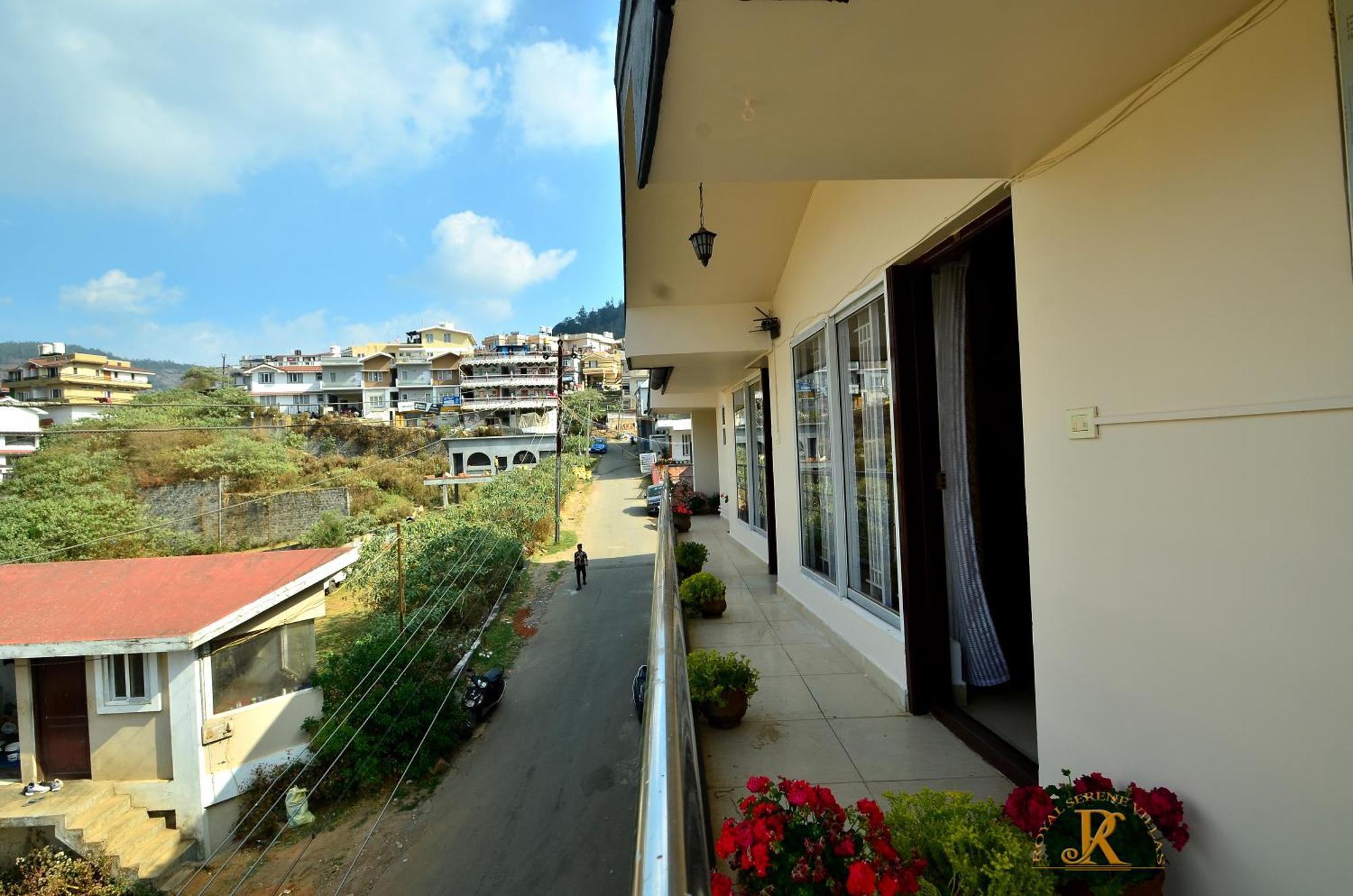 Royal Serene Villas Udagamandalam Exterior foto